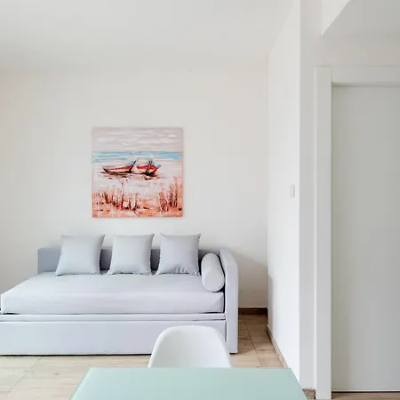 Stunning Capofalcone Charming B4 Sleeps4 Lägenhet
