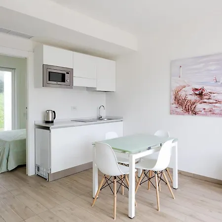 Stunning Capofalcone Charming B4 Sleeps4 Lägenhet *